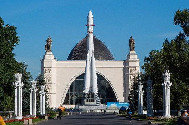 بازگشایی سالن فضانوردی پارک "ودنخا" در مسکو (+تصاویر)