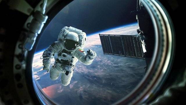 رقابت روسیه و آمریکا برای ارسال فضانورد اماراتی به فضا 