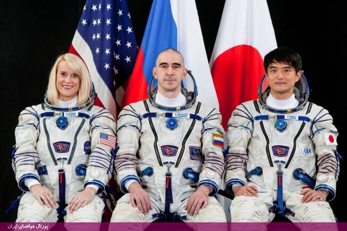فضانوردان ماموریت اکسپدیشن 48 ناسا: (از چپ به راست): کیت رابینز از آمریکا، آناتولی ایوانیشین از روسیه و تاکویا اونیشی از آژانس اکتشافات هوافضای ژاپن