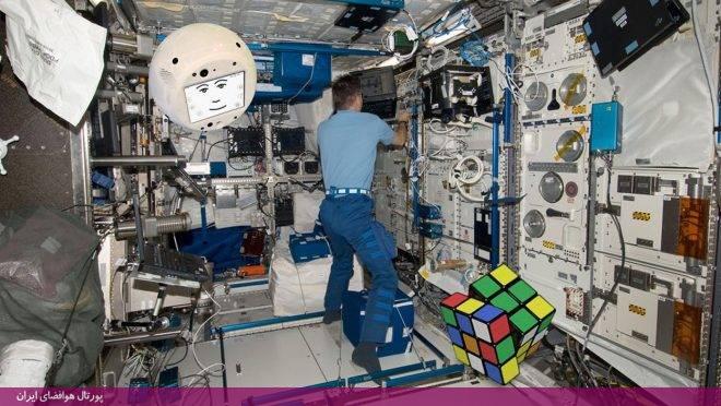 ارسال ربات شناور "سایمون" به ایستگاه فضایی بین‌المللی/نخستین دستیار رباتیک مجهز به هوش مصنوعی