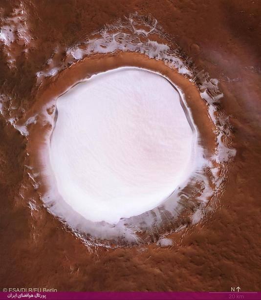 زمستان شگفت انگیز مریخ؛ تصاویر «مارس اکسپرس» از دهانه گودال کرولوف