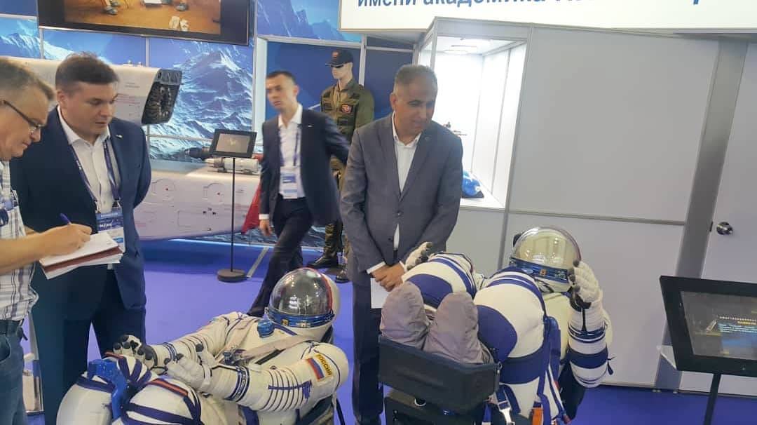 بازدید رییس سازمان فضایی ایران از نمایشگاه هوافضای ماکس ۲۰۱۹ روسیه